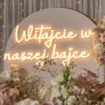 Neon LED o treści "Witajcie w naszej bajce" 6
